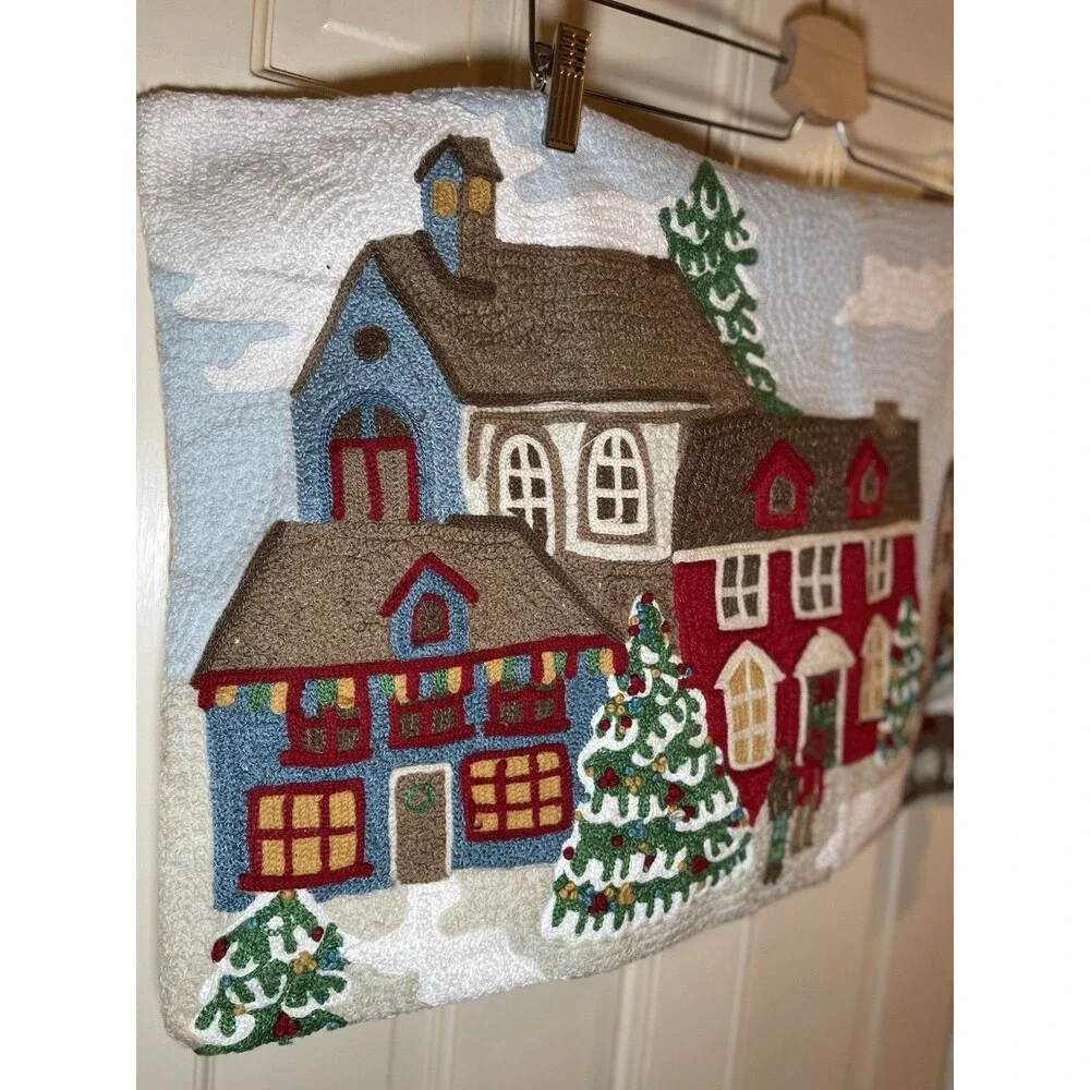 Pottery Barn Snowy Holiday Village / Houses Pillow Cover 16 X 26